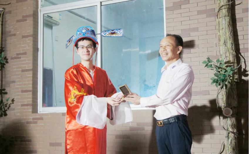 黨建進(jìn)行時(shí)：“泉心全意，工力同心”博餅活動(dòng)凝聚人心，和諧友愛！